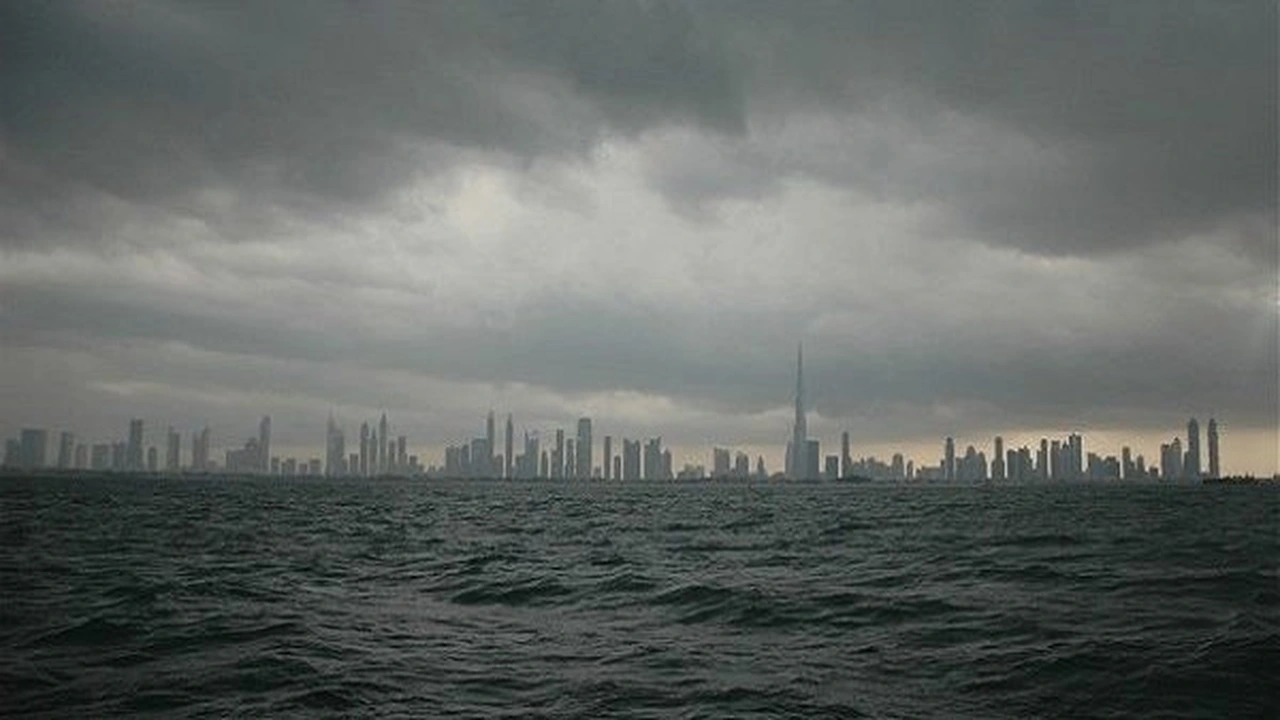 تقلبات جوية.. خريطة درجات الحرارة المتوقعة في محافظات الإمارات غداً